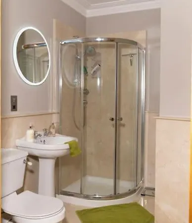 Luxury Two Bedroom *