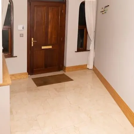 Luxury Two Bedroom *